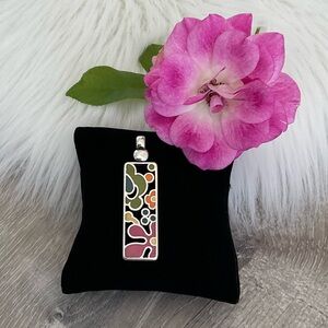 🌸🌼 BRIGHTON Spring Hill Floral Reversible Pendant